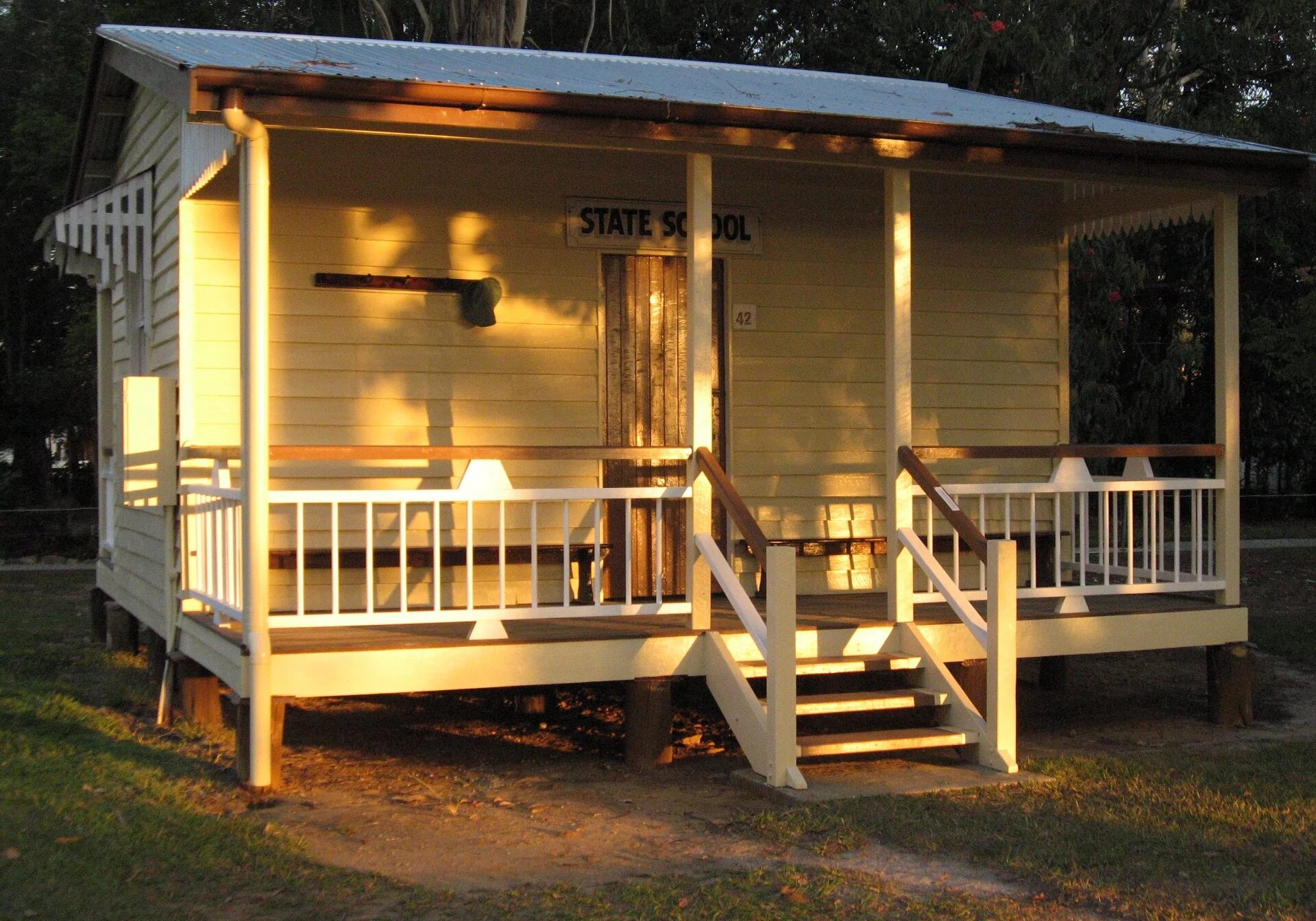 xSchoold House-min